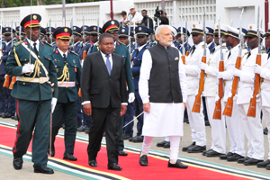 Presidente Nyusi recebe Primeiro Ministro Narendra Modi