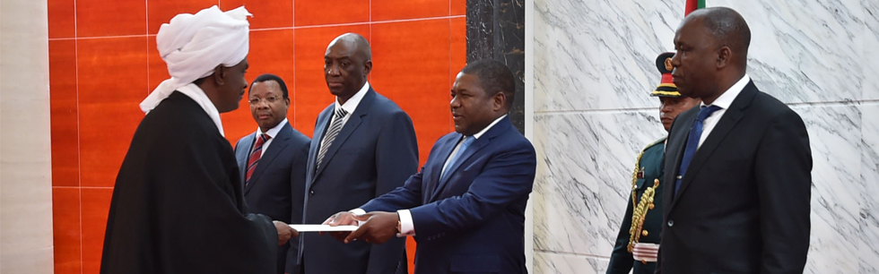 Embaixador Adb Alla Ahmed Hassan Salim, do Sudão