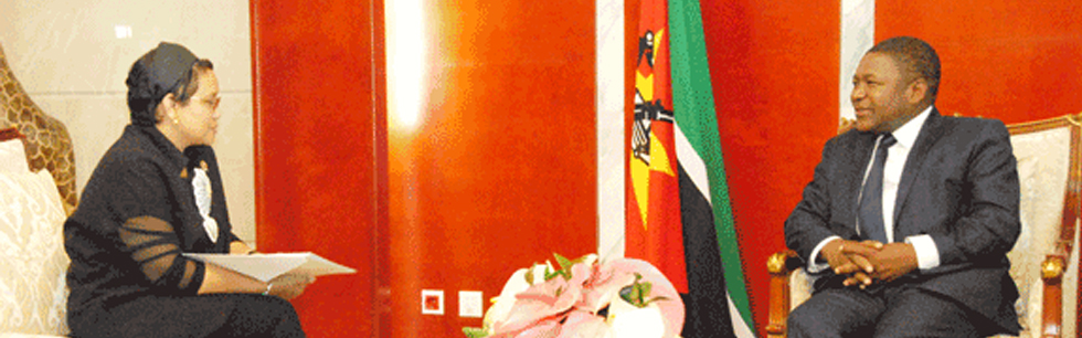 Presidente Nyusi em audiência que concedeu à Ministra indonésia dos Negócios Estrangeiros, Retno Marsudi