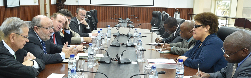 Vice-Ministra Nyeleti Mondlane no encontro com o Secretário de Estado de Cooperação Internacional do Reino da Espanha, em Maputo