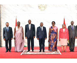 Alta Comissária Mukaruliza Monique, do Ruanda