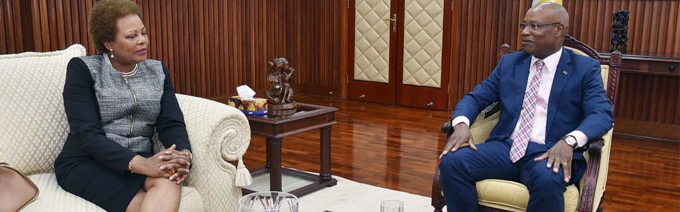 Ministro José Pacheco em audiência com a Secretária Executiva da CPLP, Maria do Carmo Silveira