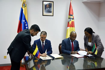 Ministros Pacheco e Montserrat assinam acordos entre Moçanbique e Venezuela