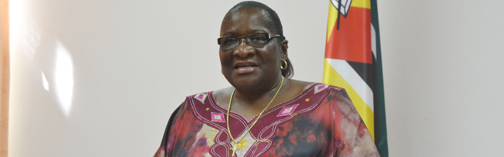 Ministra Verónica Macamo Dlhovo a conceder conferência de imprensa sobre exéquias do Herói Nacional Marcelino dos Santos