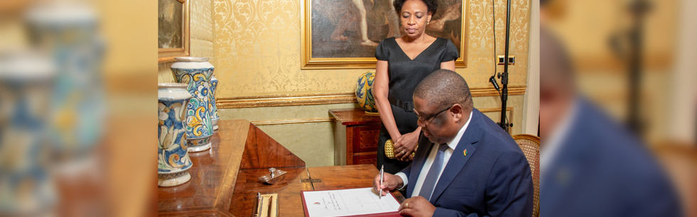 Foto de arquivo do Embaixador César Gouveia Júnior na apresentação das Cartas Credenciais em Malta