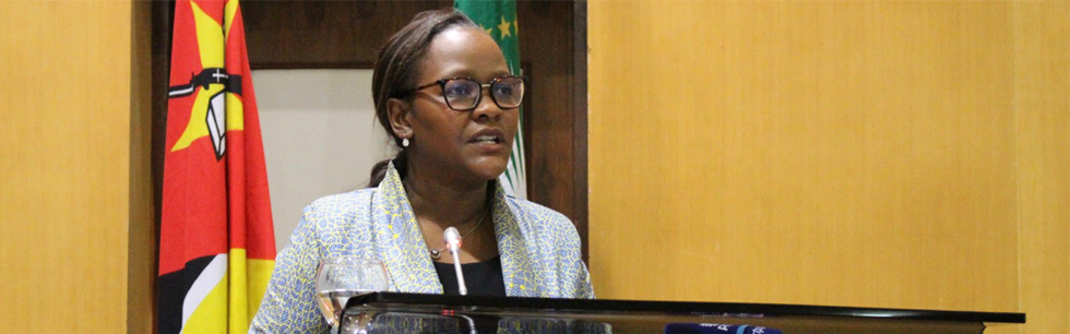 Ministra da Cultura e Turismo Edelvina Materula ao proceder ao lançamento da semana de África