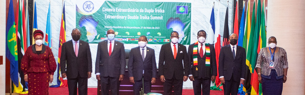 Foto família da Cimeira da Dupla Troika da SADC que teve lugar no dia 27 de Maio corrente