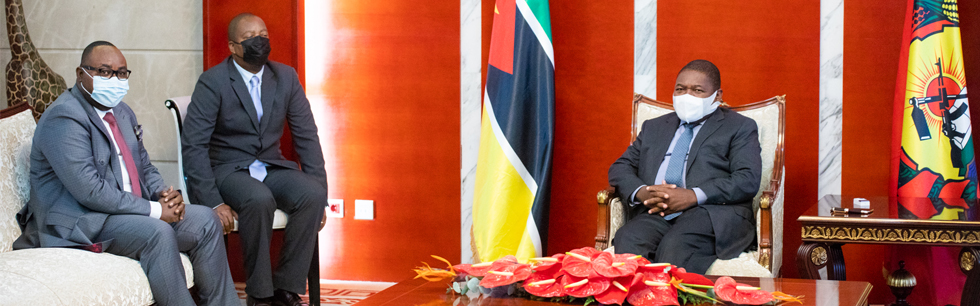 Presidente Filipe Nyusi na audiência que concedeu ao Ministro da Integração Regional e Francofonia da República Democrática do Congo, Didier Mukangzu