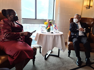 Ministra Verónica Macamo na audiência com o Ministro dos Negócios Estrangeiros da Tailândia