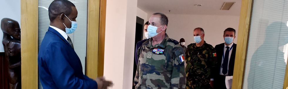 Vice-Ministro Manuel Gonçalves ao receber a Missão de Formação da União Europeia