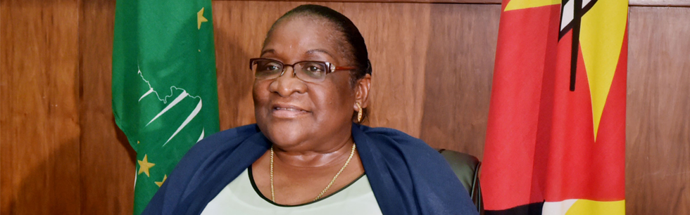 Ministra Verónica Macamo ao intervir no Conselho de Paz e Segurança da União Africana