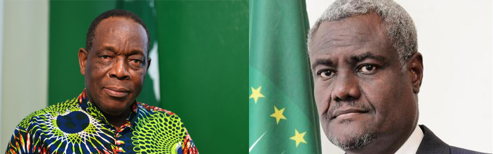 À esquerda o Embaixador moçambicano e Representante do Especial do Presidente da União Africana para a Somália Francisco Madeira e à direita o Presidente da União Africana Moussa Faki Mahmat