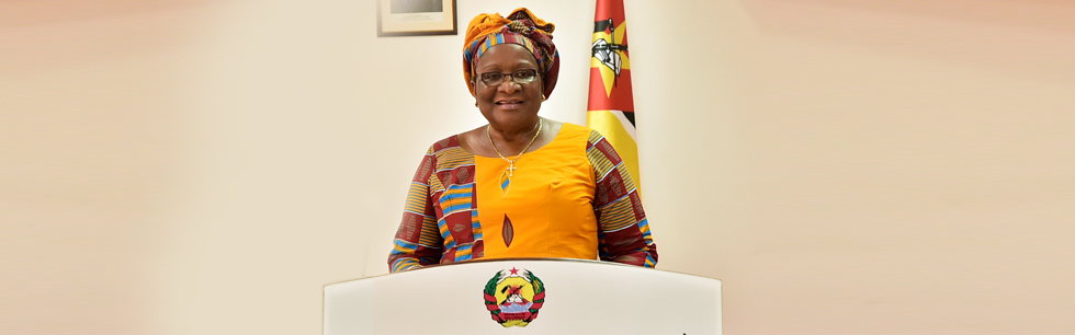 Ministra dos Negócios Estrangeiros e Cooperação Verónica Macamo Dlhovo