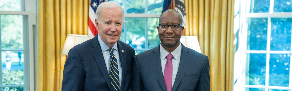 Embaixador de Moçambique nos Estado Unidos de América Alfredo Nuvunga ao apresetar as Cartas Credenciais ao Presidente americano Joe Biden