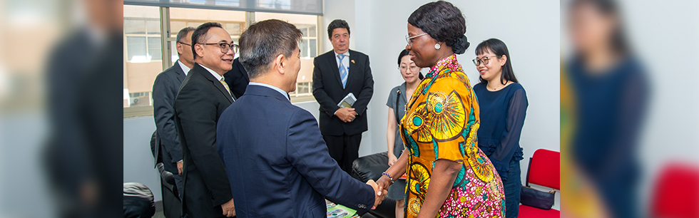 Ministra Lucas no Encontro com Embaixadores Asiaticos