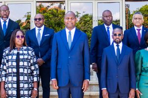 Ministra Maria Manuela Lucas na foto família da tomada de posse dos membros do Governo