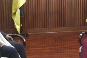 Ministra Verónica Macamo no tête à tête com a homóloga de São Tomé e Príncipe momentos antes da assinatura do acordo de Supressão de Vistos em todos passaportes