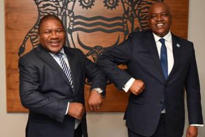 Os presidentes Filipe Nyusi e Mokgweetsi Masisi celebram a cooperação Moçambique e Botswana