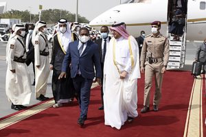 Presidente Filipe Nyusi na chegada ao Estado do Qatar