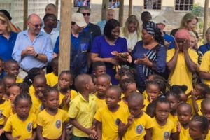 Secretária de Estado dos Negócios Estrangeiros e Comunidade Moçambicana no Exterior Maria de Fátima Manso