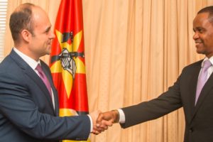 Vice Ministro Manuel Gonçalves no tête à tête com o Vice Ministro dos Negócios Estrangeiros ucraniano Maksym Subkh