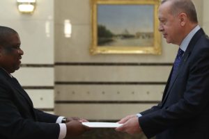 Primeiro Embaixador de Moçambique na Turquia apresenta Cartas Credenciais