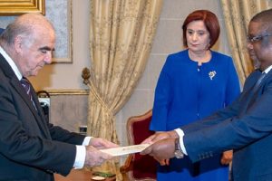 Embaixador César De Gouveia apresenta Cartas Credenciais em Malta