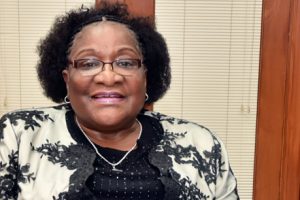 Ministra Verónica Macamo a proceder a abertura da reunião virtual sobre a Prevenção e o Combate às Uniões Prematuras