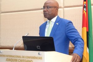 Ministro José Pacheco discursa na abertura da reunião com o Corpo Diplomático acreditado em Maputo sobre a Conferência de Doadores