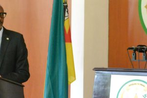 Presidentes Nyusi e Kagame na conferência de imprensa, após as conversações bilaterais, em Ruanda