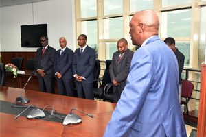 Ministro Baloi confere posse aos novos directores