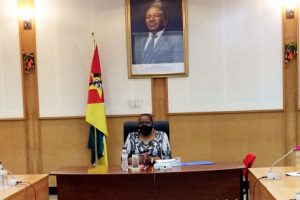 Ministra Verónica Macamo Dhlovo, procedendo a abertura do programa de Indução dos 3º Secretários da Carreira Diplomática