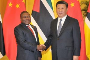 Presidente Nyusi mantém encontro com homólogo chinês