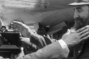 Presidente Samora Machel sauda o Presidente cubano Fidel Castro