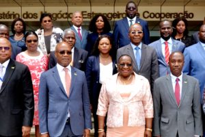 Ministra Verónica Macamo Dlhovo reune com Conselho Consultivo do MINEC